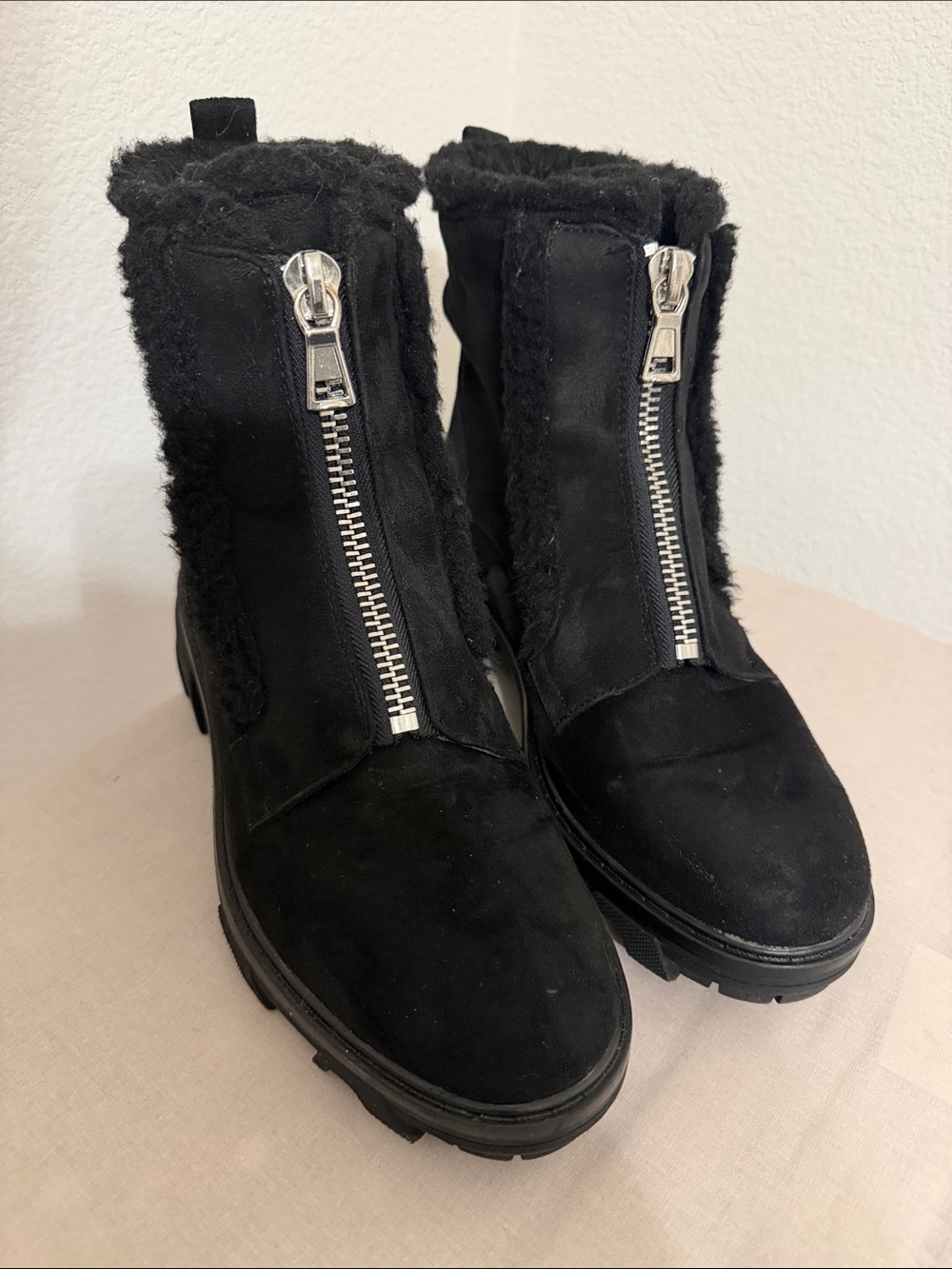 8.5 Unisa Black Faux Fur Front-Zip Lug Sole Ankle Booties